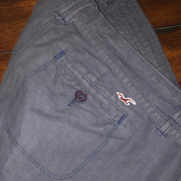 Hollister size 9 navy Bermuda shorts - Picture 2 of 3